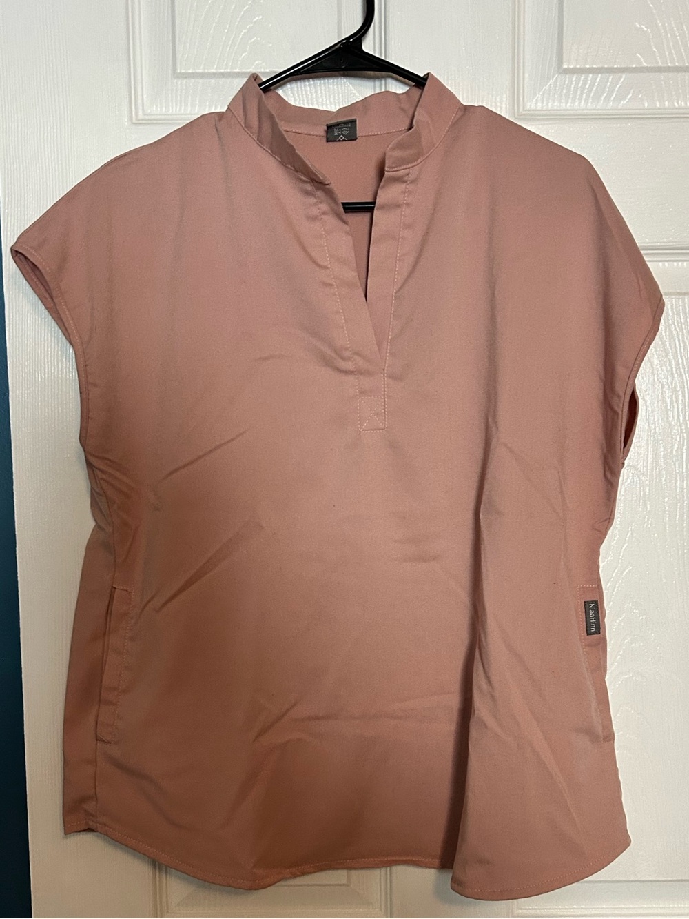 Relaxed V-Neck Scrub Top in Dusty Rose